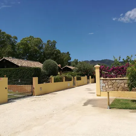 Cala Sinzias Al Mare Вилла *